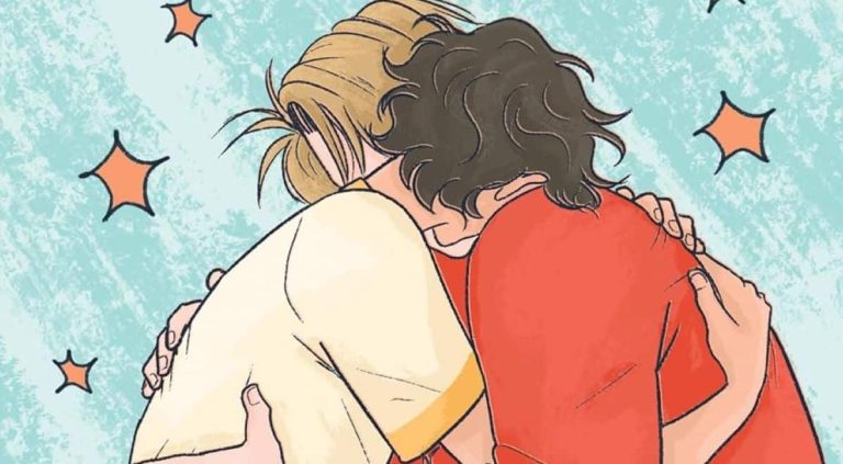 The latest HEARTSTOPPER smashed the British graphic novel sales record in just three days!