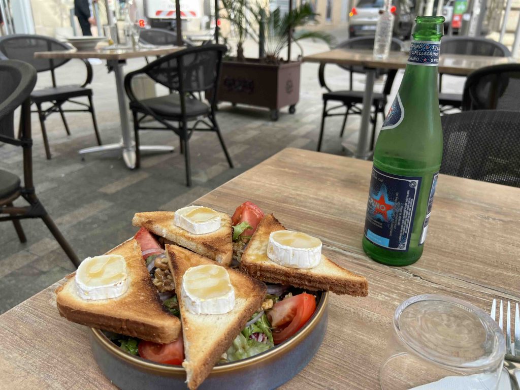 Chevre with honey salad at Les Palmiers, Carpentras France