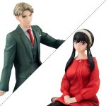 Crunchyroll Spy x Family Loid and Yor figures