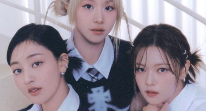 TWICE Jihyo, Jeongyeon, and Chaeyoung #TAKEDOWNChallenge article feature image